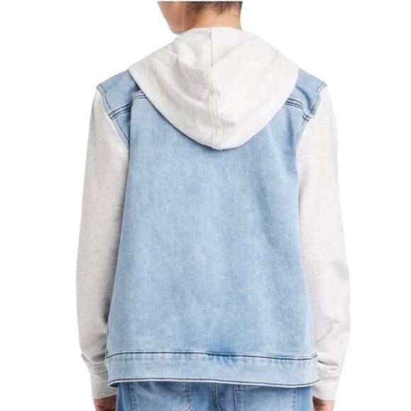 Art Class Light Wash Unisex Denim Button Down Jean Jacket w/ Sweatshirt Hood - Picture 5 of 15